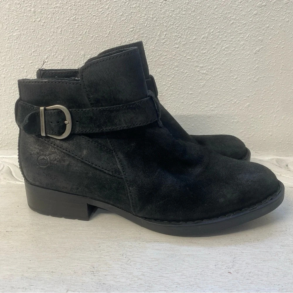 Born Jorgette Black Buckle Strap Distressed Leather Zip Booties Women’s Sz 8.5 M